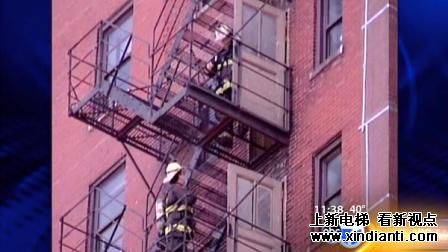 美国芝加哥一电梯发动机着火(图1)