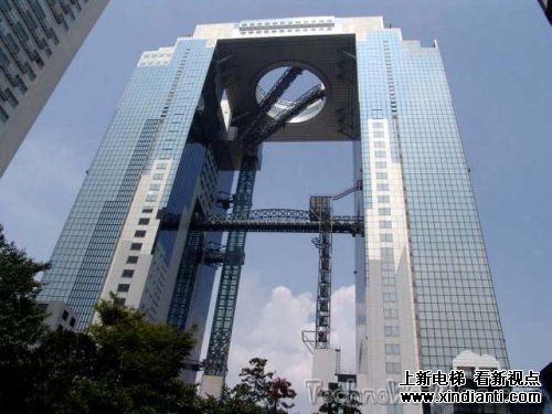 世界上最高的扶梯--日本梅田天空之城(图1)