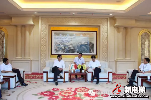 携手缔造海外精品工程---印度德里地铁（DMRC）最高扶梯交付仪式(图2)