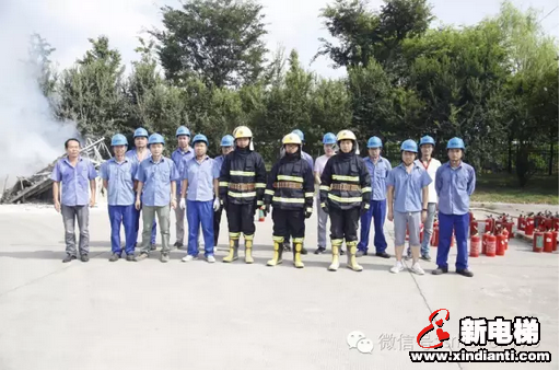开展消防演练 提高安全意识(图1)