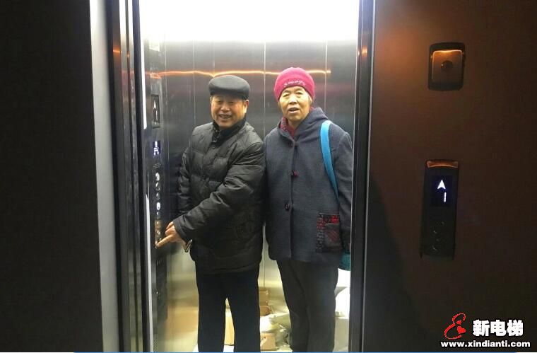 济南首部老楼加装电梯投入使用,上五楼不到30秒(图2) 济南首部老楼加装电梯投入使用,上五楼不到30秒(图2)