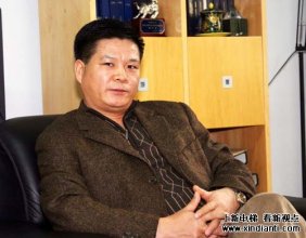 访苏州东南液压电梯有限公司总裁秦健聪
