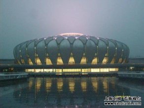 上海三菱被授予“优秀参建单位”荣誉称号