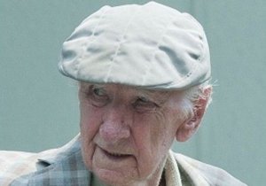 纳粹头号嫌犯受审被控犯战争罪 曾否认所有指控