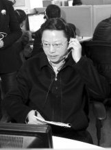 南京市委书记客串话务员：20分钟接4个电话