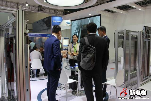 宁波阿德可门业科技有限公司2019廊房展台(图6)