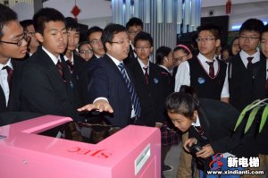 “市民访品牌活动”小组参观江南嘉捷电梯