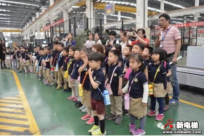 安全乘梯,快乐出行︱苏州工业园区天域幼儿园师生参观江南嘉捷(图3) 安全乘梯,快乐出行︱苏州工业园区天域幼儿园师生参观江南嘉捷(图3)