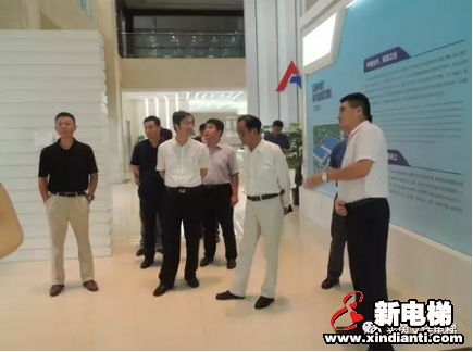 热烈欢迎德州市中小企业局局长赵小广一行莅临公司调研(图1) 热烈欢迎德州市中小企业局局长赵小广一行莅临公司调研(图1)