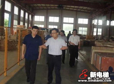 热烈欢迎德州市中小企业局局长赵小广一行莅临公司调研(图5) 热烈欢迎德州市中小企业局局长赵小广一行莅临公司调研(图5)