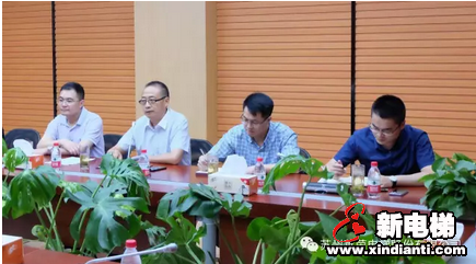 莱茵电梯积极承办“绿色通道”(图3) 莱茵电梯积极承办“绿色通道”(图3)