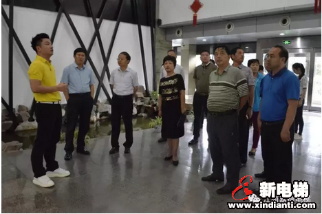 铜仁市市委常委、副市长率考察团一行莅临江南嘉捷电梯考察指导(图1) 铜仁市市委常委、副市长率考察团一行莅临江南嘉捷电梯考察指导(图1)
