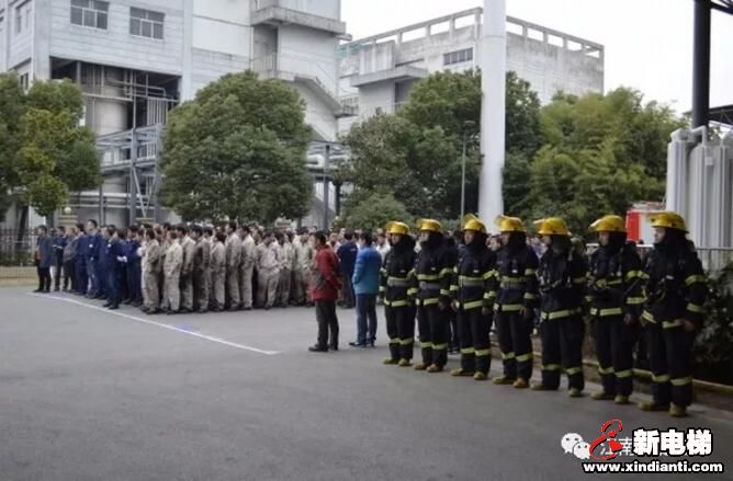 江南嘉捷电梯2017年消防演习,筑起我们心中的防火墙(图7) 江南嘉捷电梯2017年消防演习,筑起我们心中的防火墙(图7)