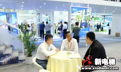 精彩回头看|莱茵电梯引爆2018年电梯展会的精彩瞬间(图10) 精彩回头看|莱茵电梯引爆2018年电梯展会的精彩瞬间(图10)