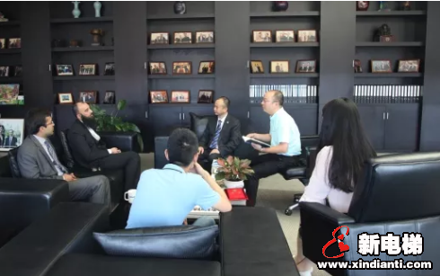森赫电梯董事长李东流被授予拉合尔大学终身教授和博士生导师(图1) 森赫电梯董事长李东流被授予拉合尔大学终身教授和博士生导师(图1)
