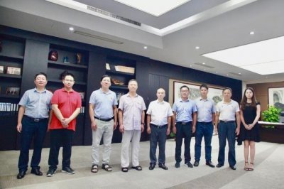 英国皇家工程院院士李琳教授一行到访森赫电梯(图4) 英国皇家工程院院士李琳教授一行到访森赫电梯(图4)