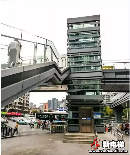 恒达富士电梯为武汉首座设置无障碍直达电梯人行天桥提供人性化高品质电梯(图1)