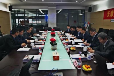 森赫电梯产学研办公室主任王琪冰通过天津大学博士学位答辩(图2) 森赫电梯产学研办公室主任王琪冰通过天津大学博士学位答辩(图2)