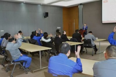 凝聚职工力量，共筑巨龙基石——巨龙电梯召开首届职代会(图3)