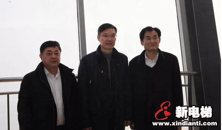 上海市政府副秘书长、发改委主任马春雷调研康力电梯(图2) 上海市政府副秘书长、发改委主任马春雷调研康力电梯(图2)