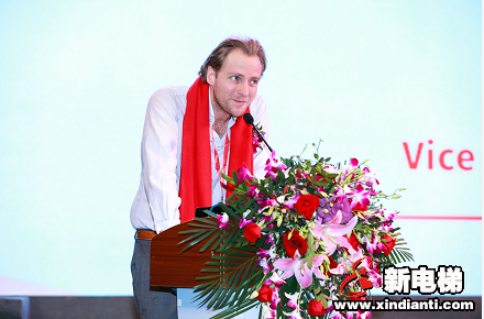 诚聚四十 再启新篇章——沃克斯电梯(中国)2019全球营销年会暨40周年盛典在湖州热烈召开(图4) 诚聚四十 再启新篇章——沃克斯电梯(中国)2019全球营销年会暨40周年盛典在湖州热烈召开(图4)