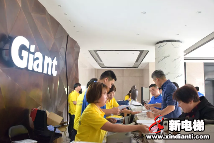 登高望远,众志凌云——巨龙电梯试验塔登高跑开赛(图2) 登高望远,众志凌云——巨龙电梯试验塔登高跑开赛(图2)
