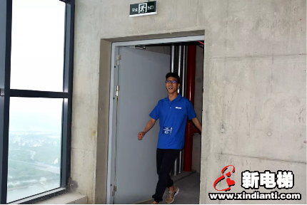 登高望远,众志凌云——巨龙电梯试验塔登高跑开赛(图8) 登高望远,众志凌云——巨龙电梯试验塔登高跑开赛(图8)