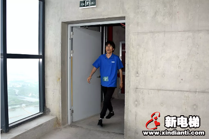 登高望远,众志凌云——巨龙电梯试验塔登高跑开赛(图10) 登高望远,众志凌云——巨龙电梯试验塔登高跑开赛(图10)