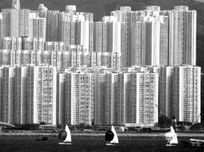 人民日报关注香港楼市：猪栏鸡棚被改建成廉租房