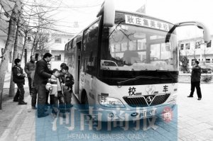 民办幼儿园因校车使用成本高 称买得起养不起