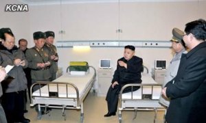 金正恩视察在建医院 要求注明国际公用标记