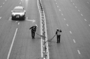 郑州环卫工近九成是“临时工” 无假期无合同