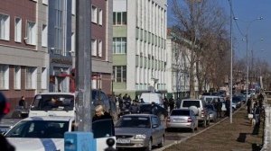 俄罗斯发生校园绑架案 劫匪绑架4人只要披萨雪碧