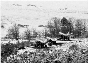 朝鲜首次公开无人机实战部署 金正恩指导训练