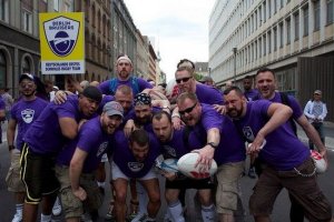 德国首支同性恋橄榄球队首战告负 神色轻快离场