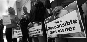 美国康州通过最严枪支法案 禁售10发以上弹匣