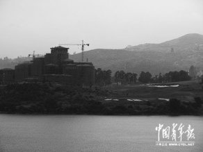 中国蓄水量最大淡水湖遭别墅围困 生态被破坏