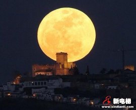 祝新电梯网友27、28日夜遥看超级中秋月 与家人团圆如意