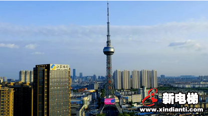 斜行穿梭,泰州人的埃菲尔铁塔重现辉煌(图1) 斜行穿梭,泰州人的埃菲尔铁塔重现辉煌(图1)