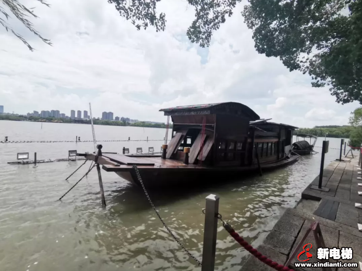 不忘初心，牢记使命——巨人控股党委组织南湖红色之旅(图3)