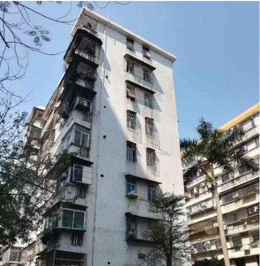 为“幸福椰城”加梯 ——海口电力城5台幸福加梯荣誉施工啦！(图2)