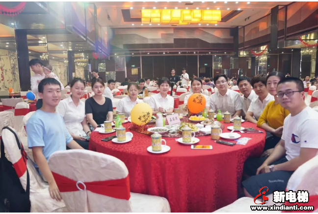 情满月圆恒富心·同庆共欢联真情——恒富集团2019中秋晚会隆重举行(图4)