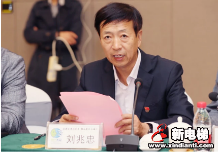 行业专家共话电梯发展， 创新＋科技是出路(图4)