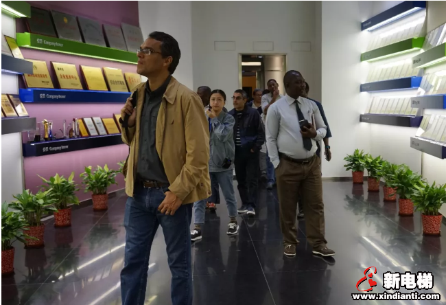 怡达快速电梯迎发展中国家促进机电行业与经济发展研修班莅临参观考察(图3) 怡达快速电梯迎发展中国家促进机电行业与经济发展研修班莅临参观考察(图3)