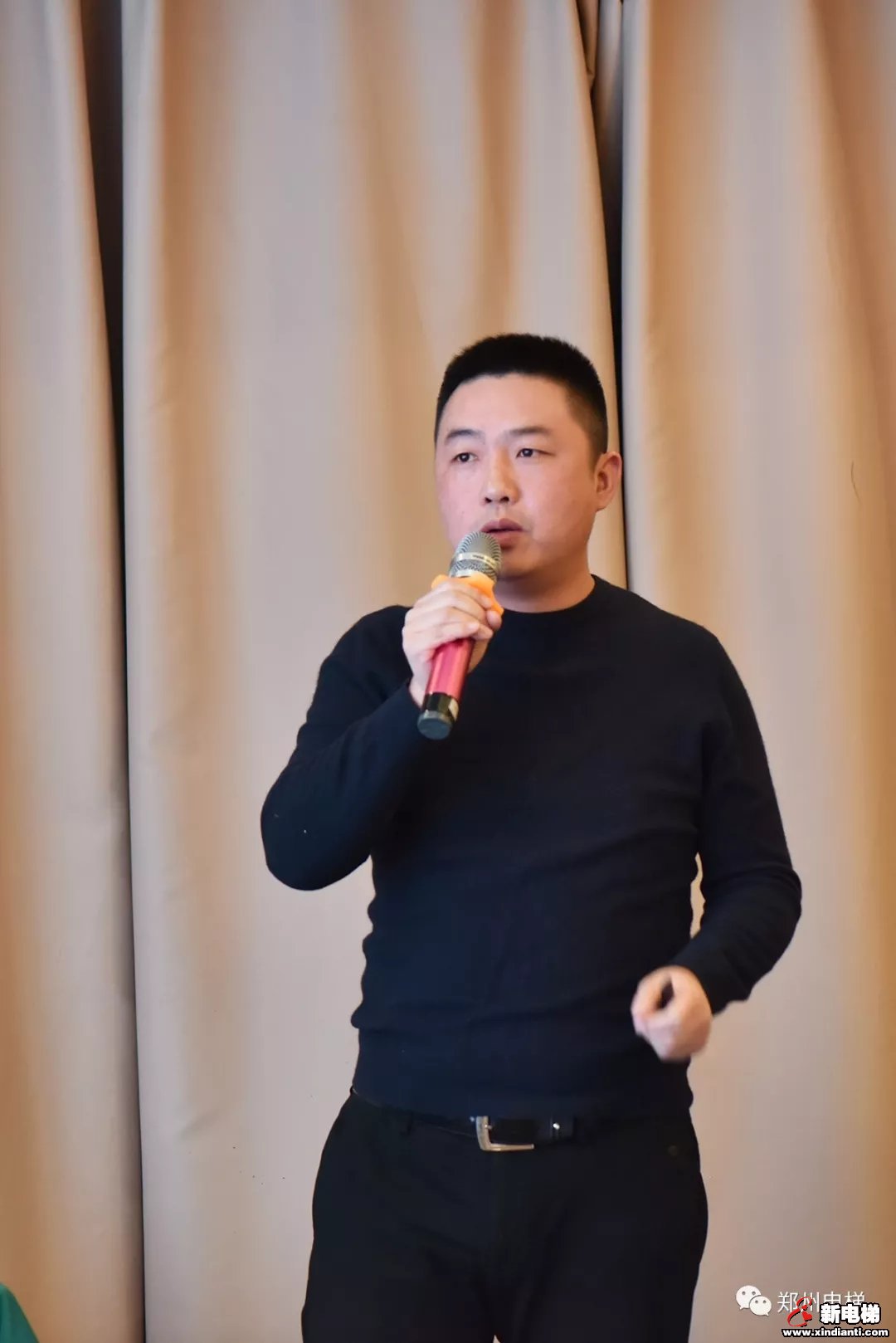 郑州市电梯商会第一届第六次理事会议成功召开(图10) 郑州市电梯商会第一届第六次理事会议成功召开(图10)