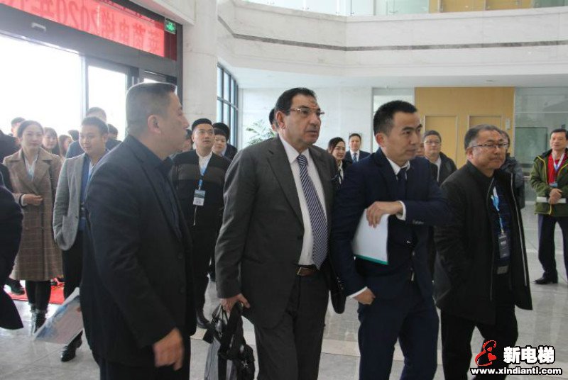 赢未来！以梦为马，不负韶华－－莱茵电梯2020年代理商大会暨年会在常熟召开(图2)