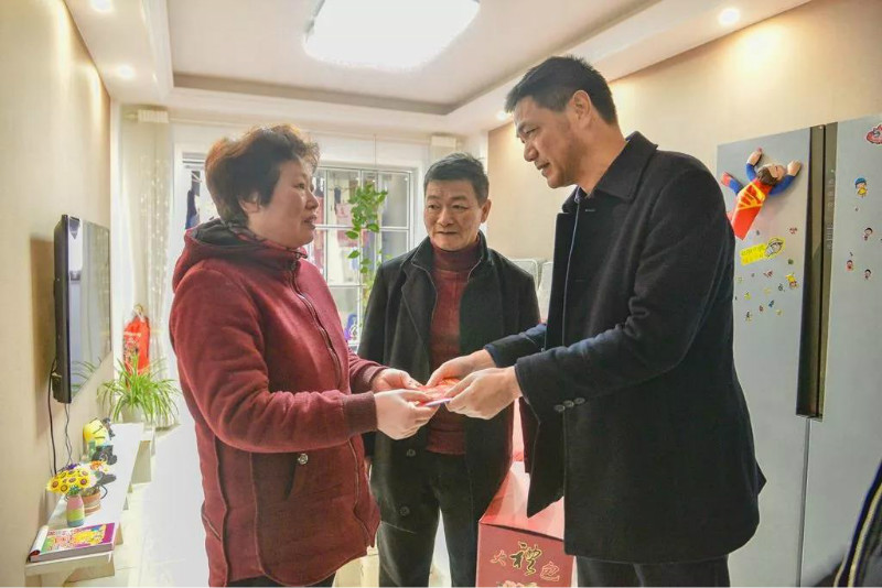 数九严寒天,最是温暖时——巨人集团慰问南浔区困难家庭尿毒症患者(图3) 数九严寒天,最是温暖时——巨人集团慰问南浔区困难家庭尿毒症患者(图3)