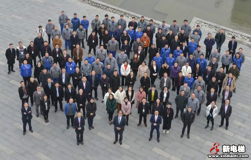 聚集能量 龙腾未来 ——巨龙电梯举办迎春大会(图1)