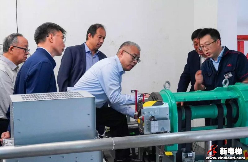 广日电梯“复合钢带曳引式乘客电梯(G;Art型)”、“自动扶梯(Min型)”顺利完成科技成果评估(图5) 广日电梯“复合钢带曳引式乘客电梯(G;Art型)”、“自动扶梯(Min型)”顺利完成科技成果评估(图5)