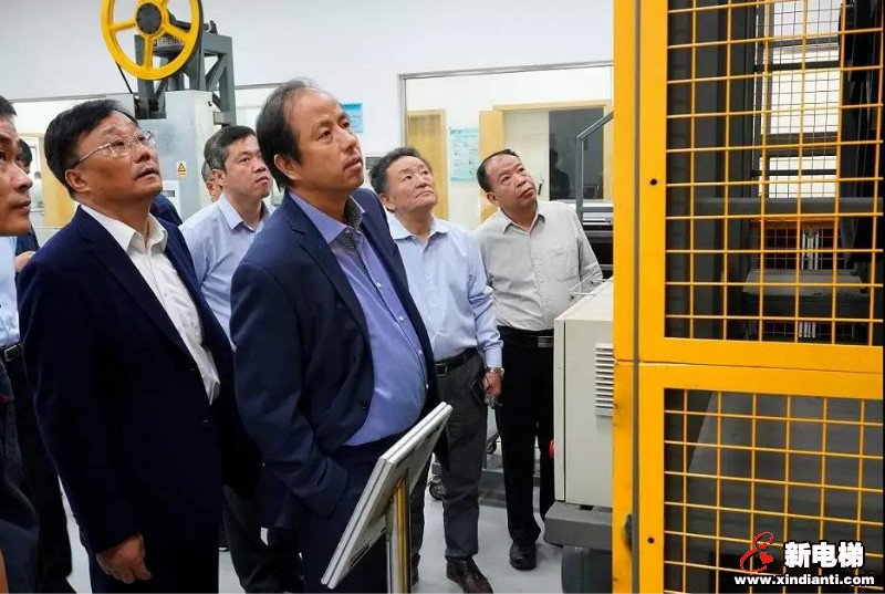 广日电梯“复合钢带曳引式乘客电梯(G;Art型)”、“自动扶梯(Min型)”顺利完成科技成果评估(图3) 广日电梯“复合钢带曳引式乘客电梯(G;Art型)”、“自动扶梯(Min型)”顺利完成科技成果评估(图3)